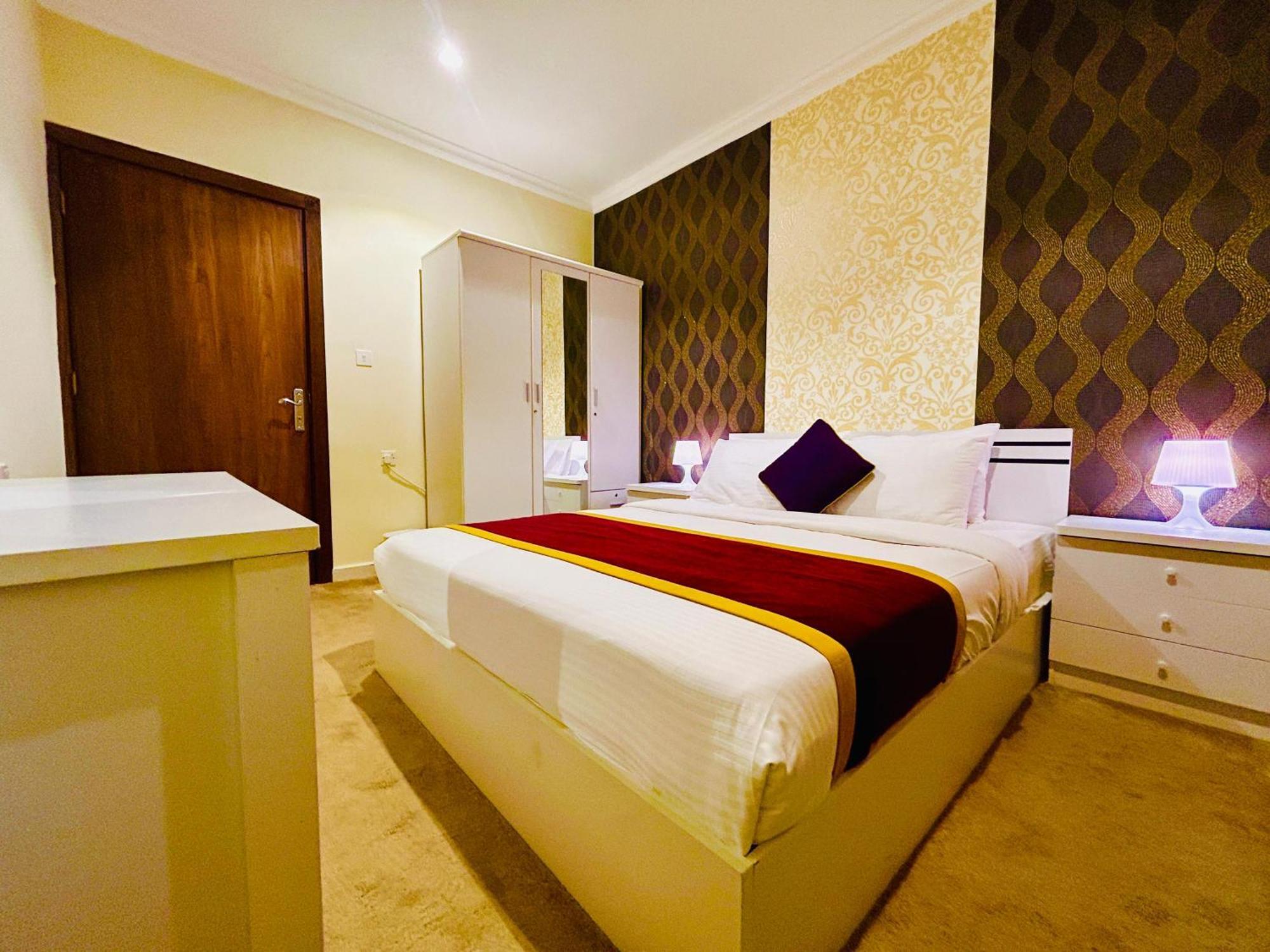 Aparthotel Golden Dahlia Fintas Kuwait City Exterior foto