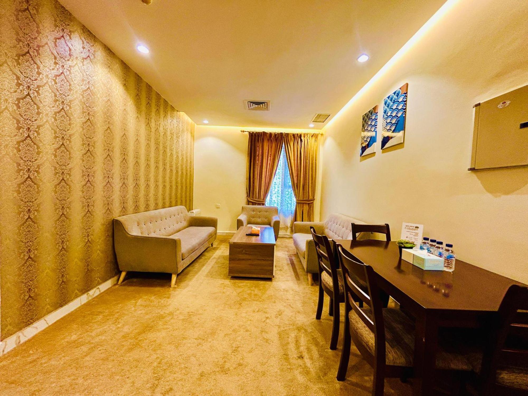 Aparthotel Golden Dahlia Fintas Kuwait City Exterior foto
